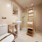 Con Terraza Al Puente Apartman