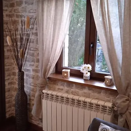 Con Terraza Al Puente شقة Onís