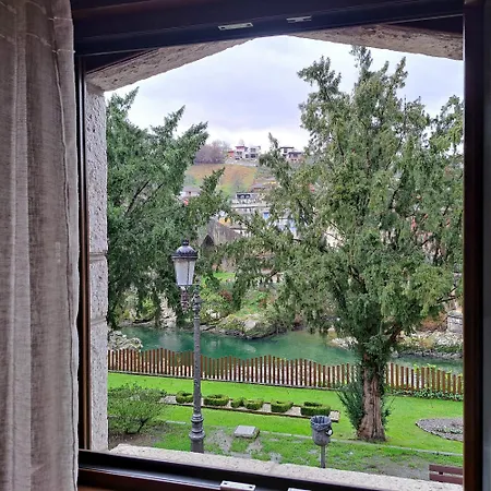 Con Terraza Al Puente Onís